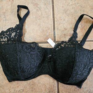 Victoria's Secret Body By Victoria lace bra